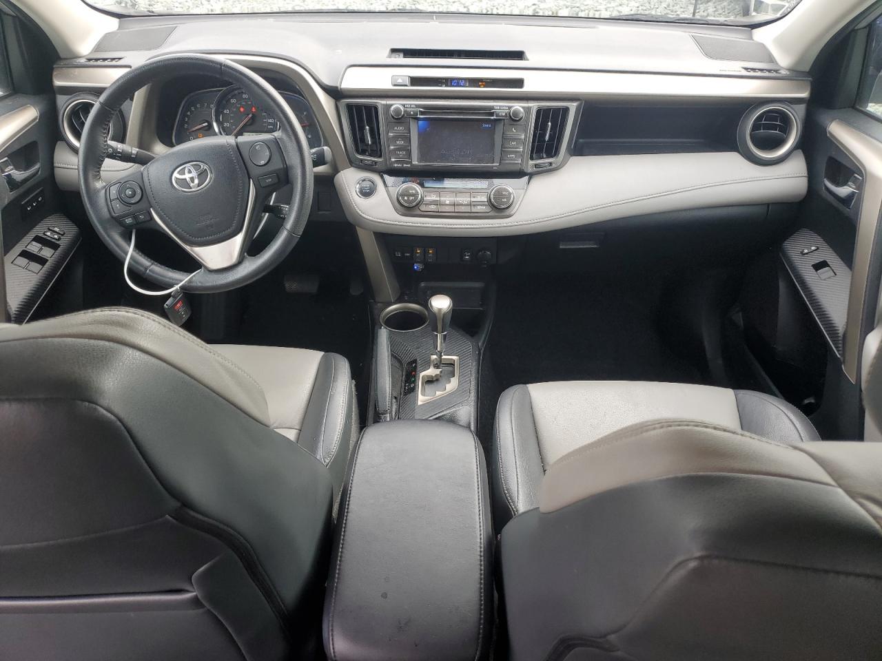 2013 Toyota RAV 4 - Image 8