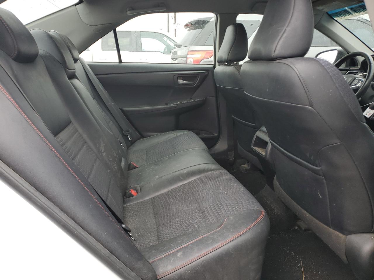 2015 Toyota Camry - Image 11