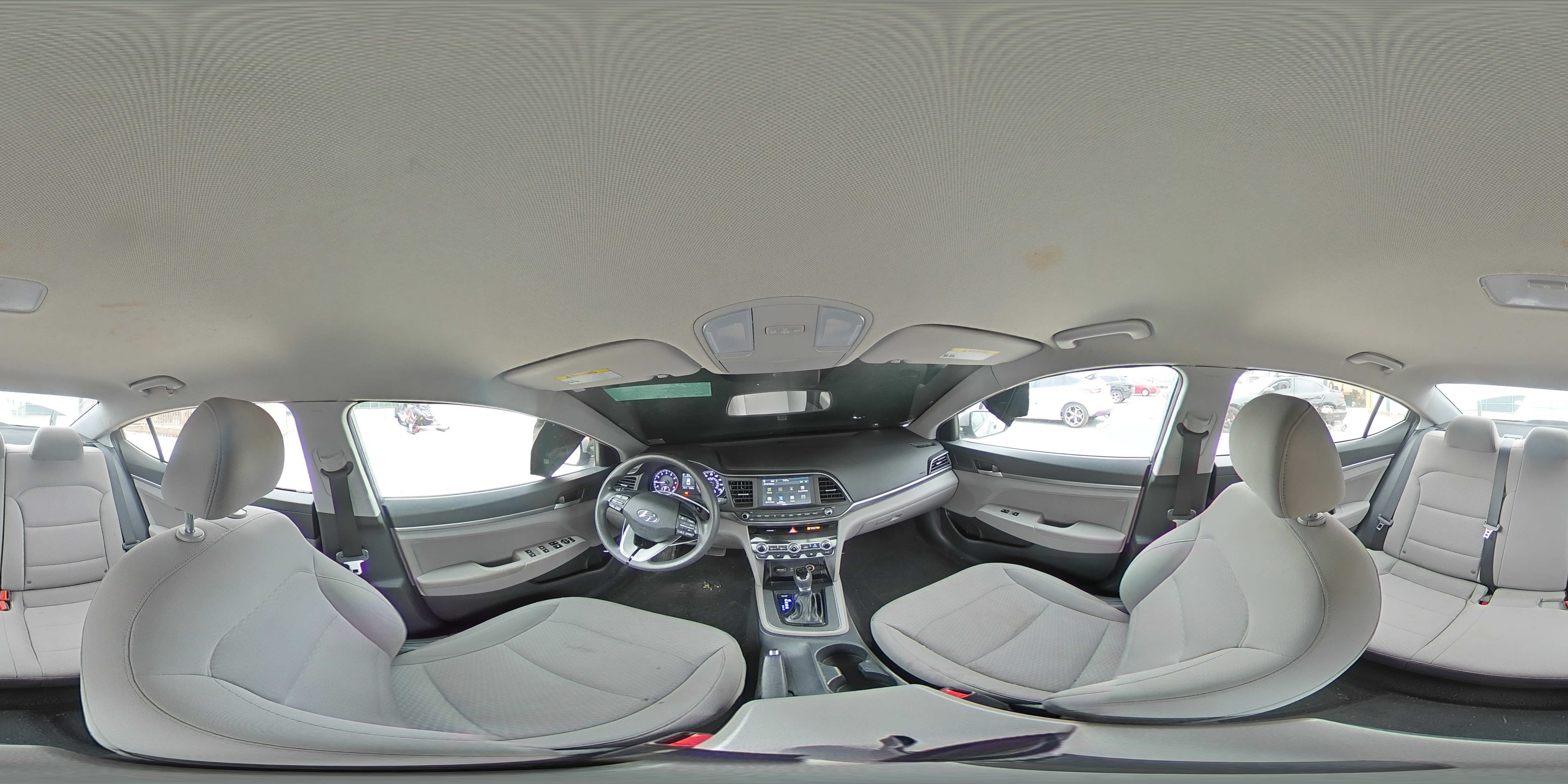 2020 Hyundai Elantra - Image 13