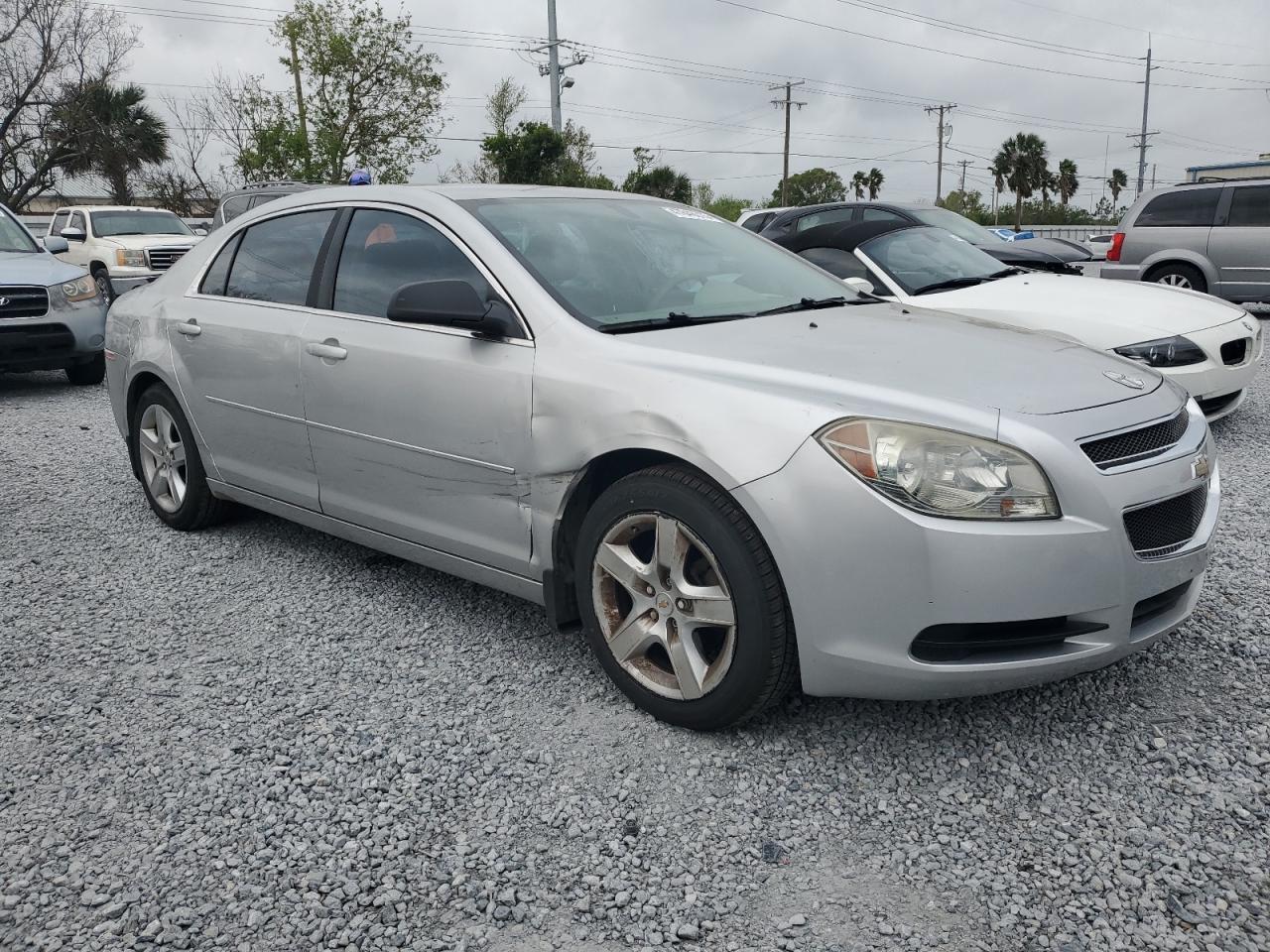 2011 Chevrolet Malibu - Image 4