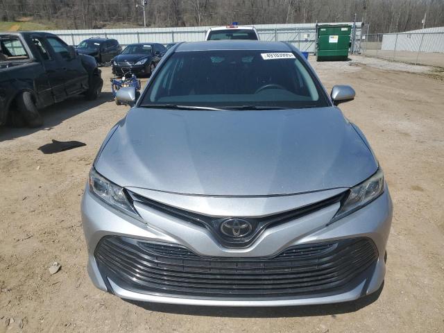  TOYOTA CAMRY 2019 Сріблястий