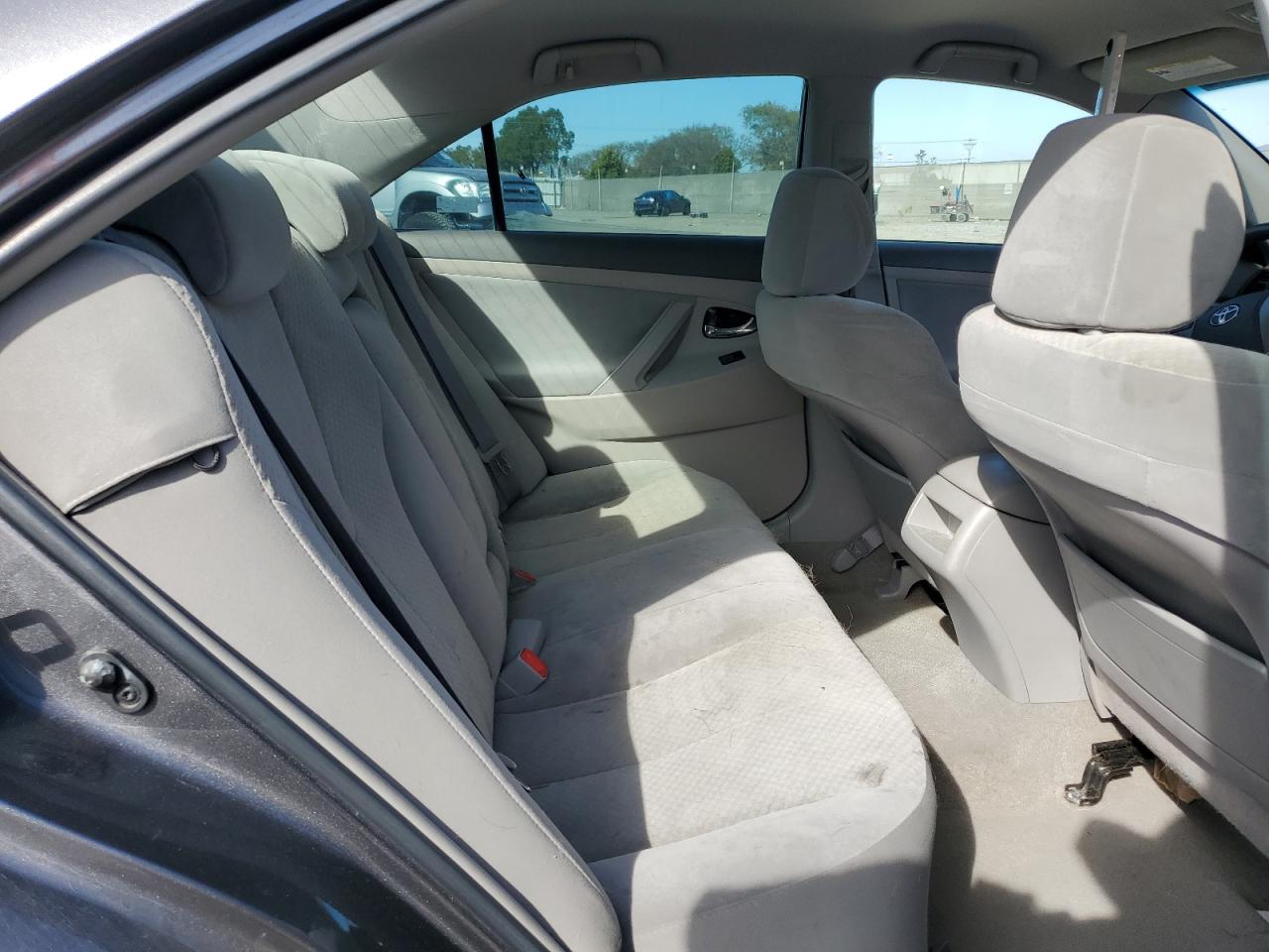 2009 Toyota Camry - Image 10