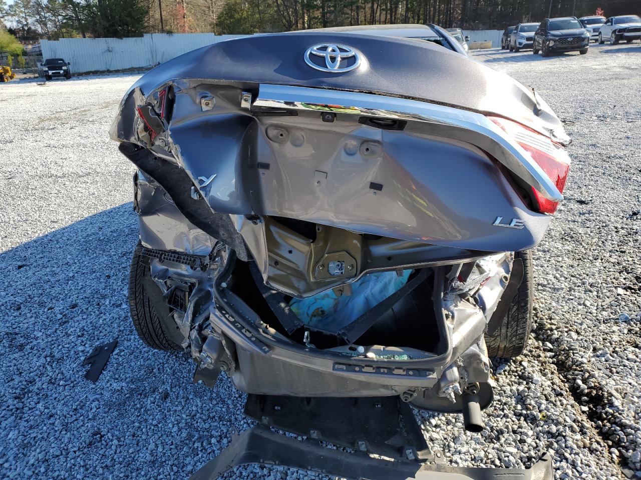 2016 Toyota Camry - Image 6