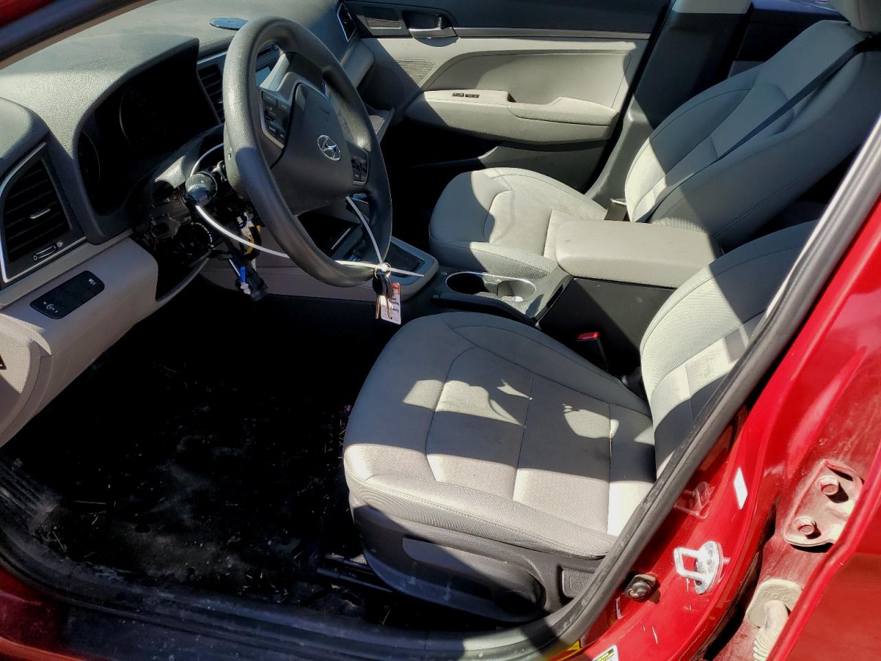 2017 Hyundai Elantra - Image 7