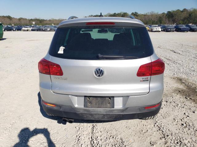 VOLKSWAGEN TIGUAN 2017 Srebrny