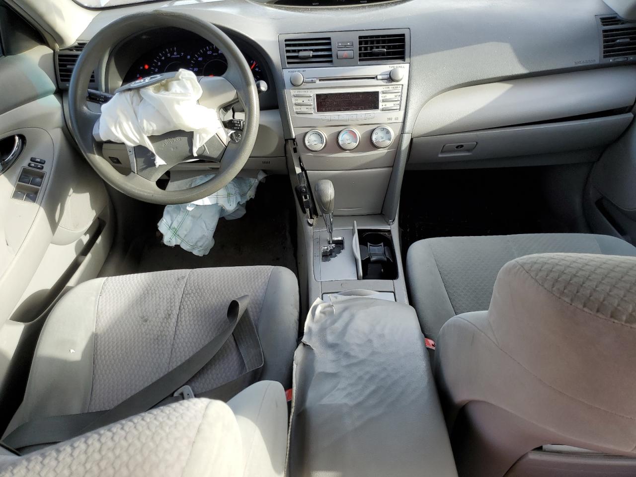 2011 Toyota Camry - Image 8