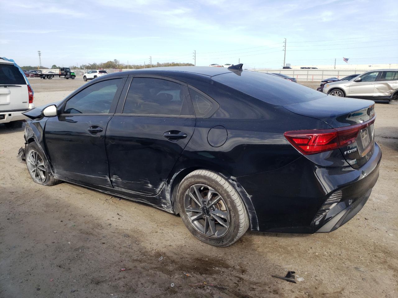 2023 Kia Forte - Image 2