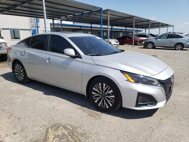  NISSAN ALTIMA 2024 Серебристый