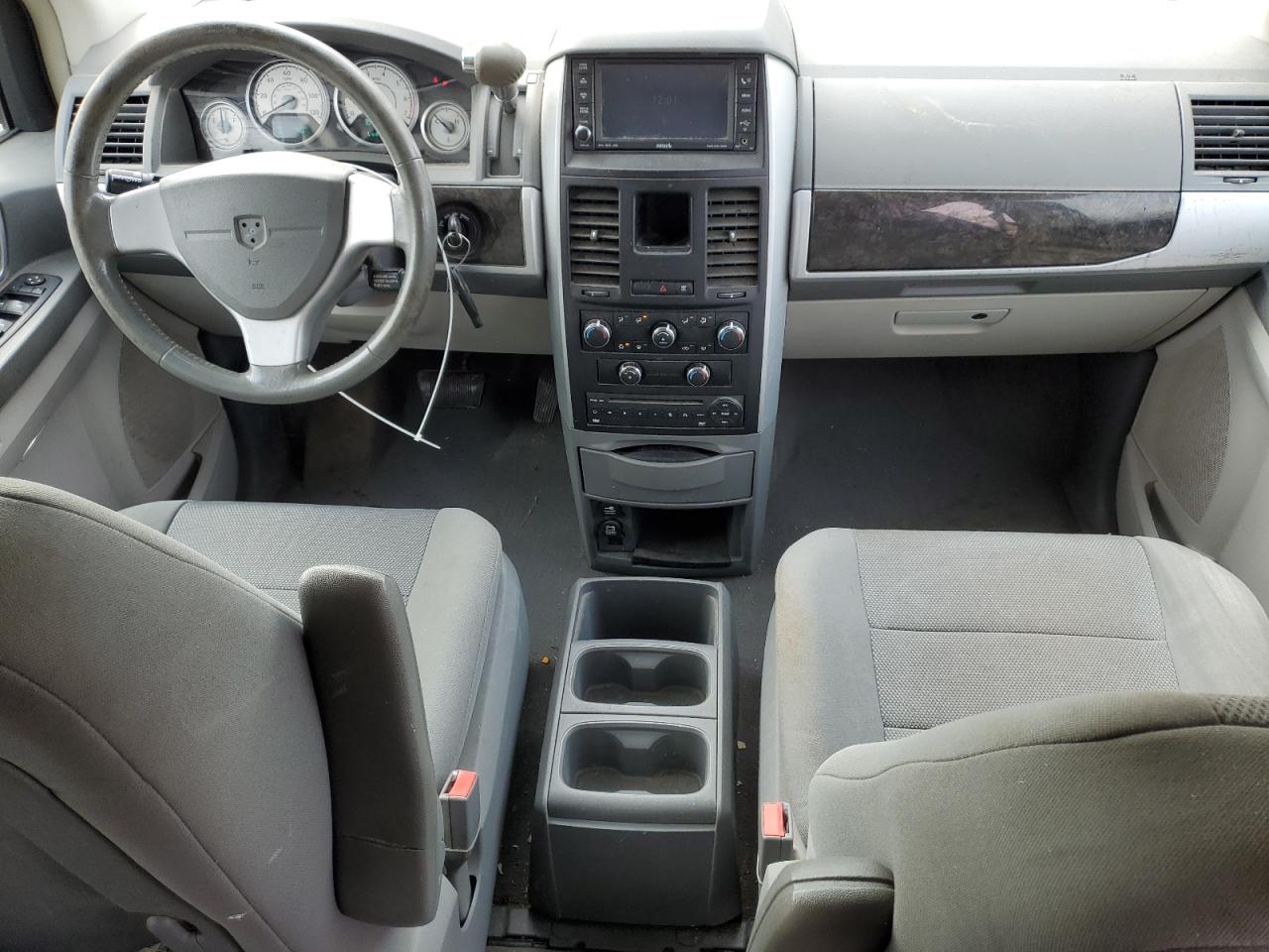 2009 Dodge Caravan - Image 8
