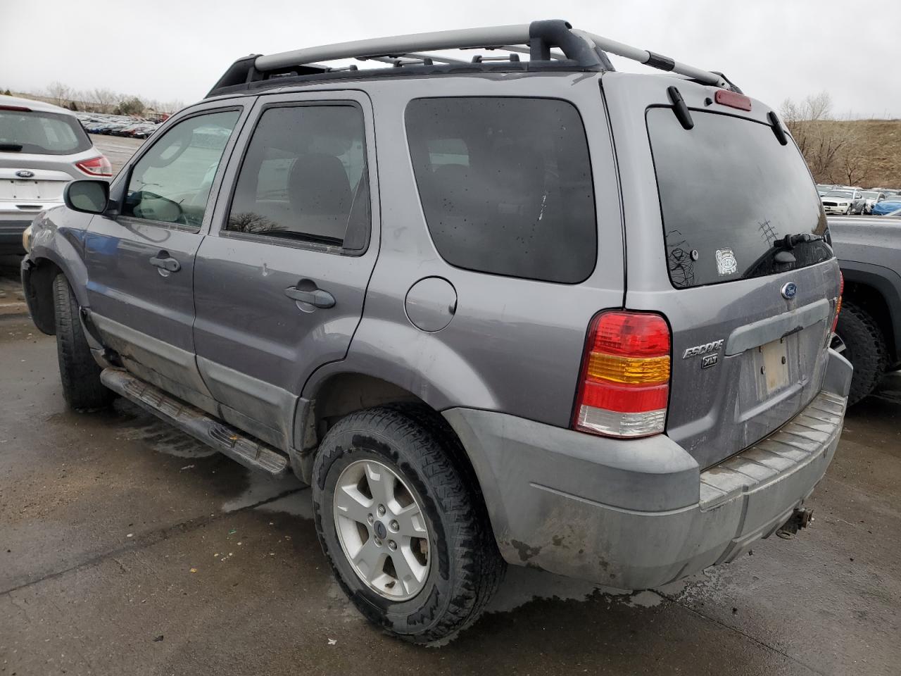 2007 Ford Escape - Image 2