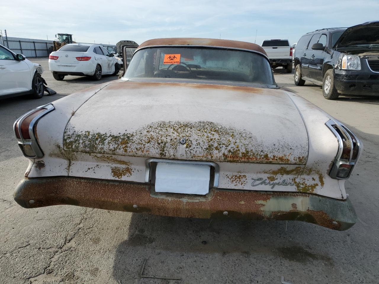 1962 Chrysler Newport VIN: 8123144504 Lot: 48938075