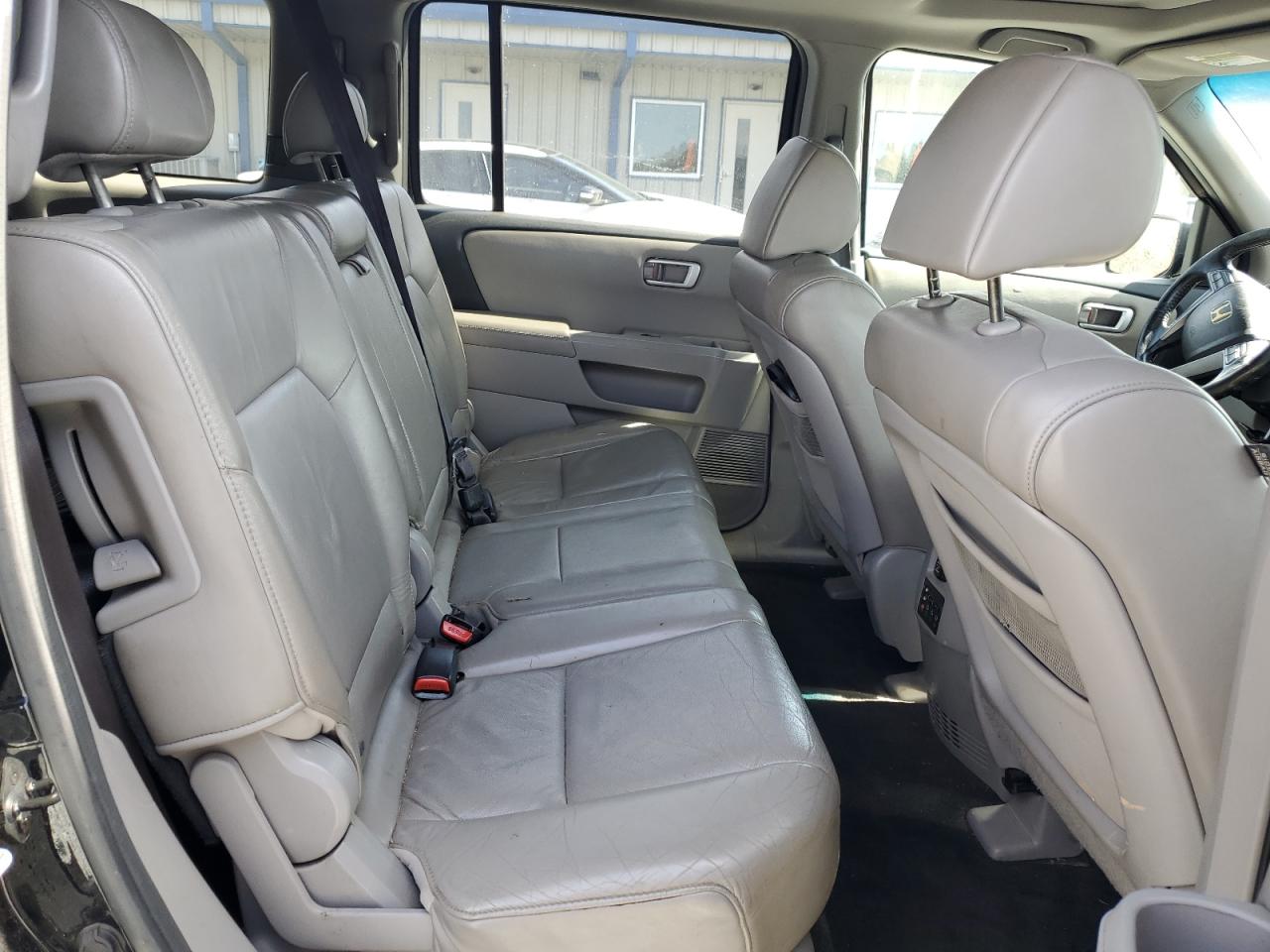 2010 Honda Pilot - Image 12