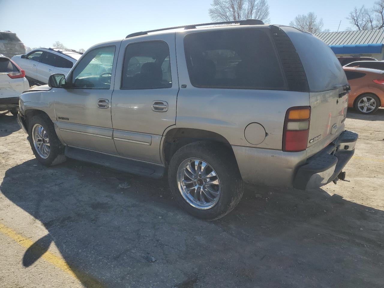 2002 Chevrolet Tahoe - Image 2