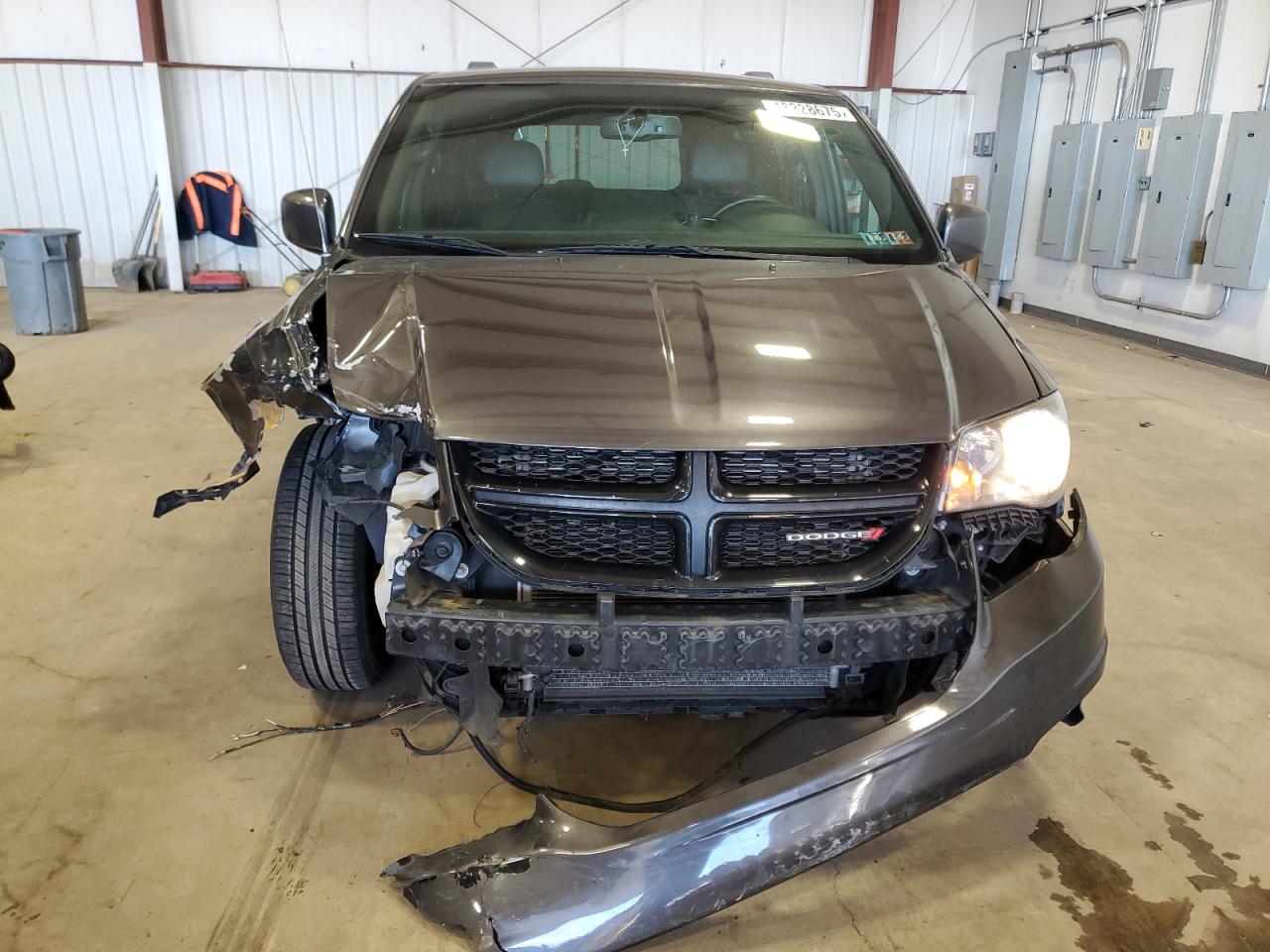 2018 Dodge Caravan - Image 5