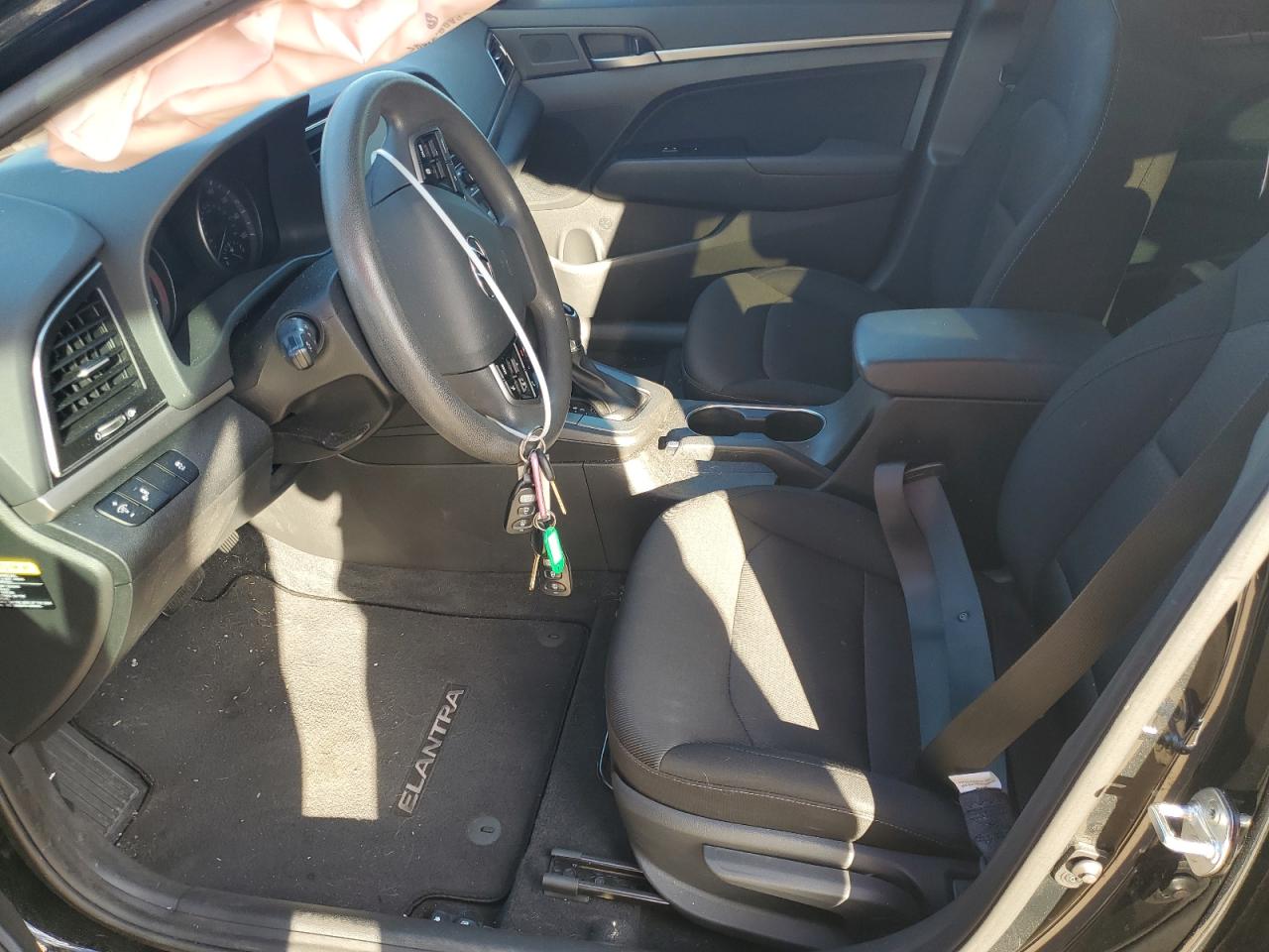2018 Hyundai Elantra - Image 7