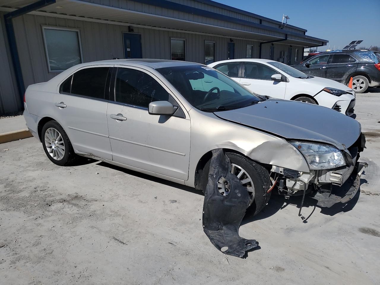 2009 Mercury Milan - Image 4