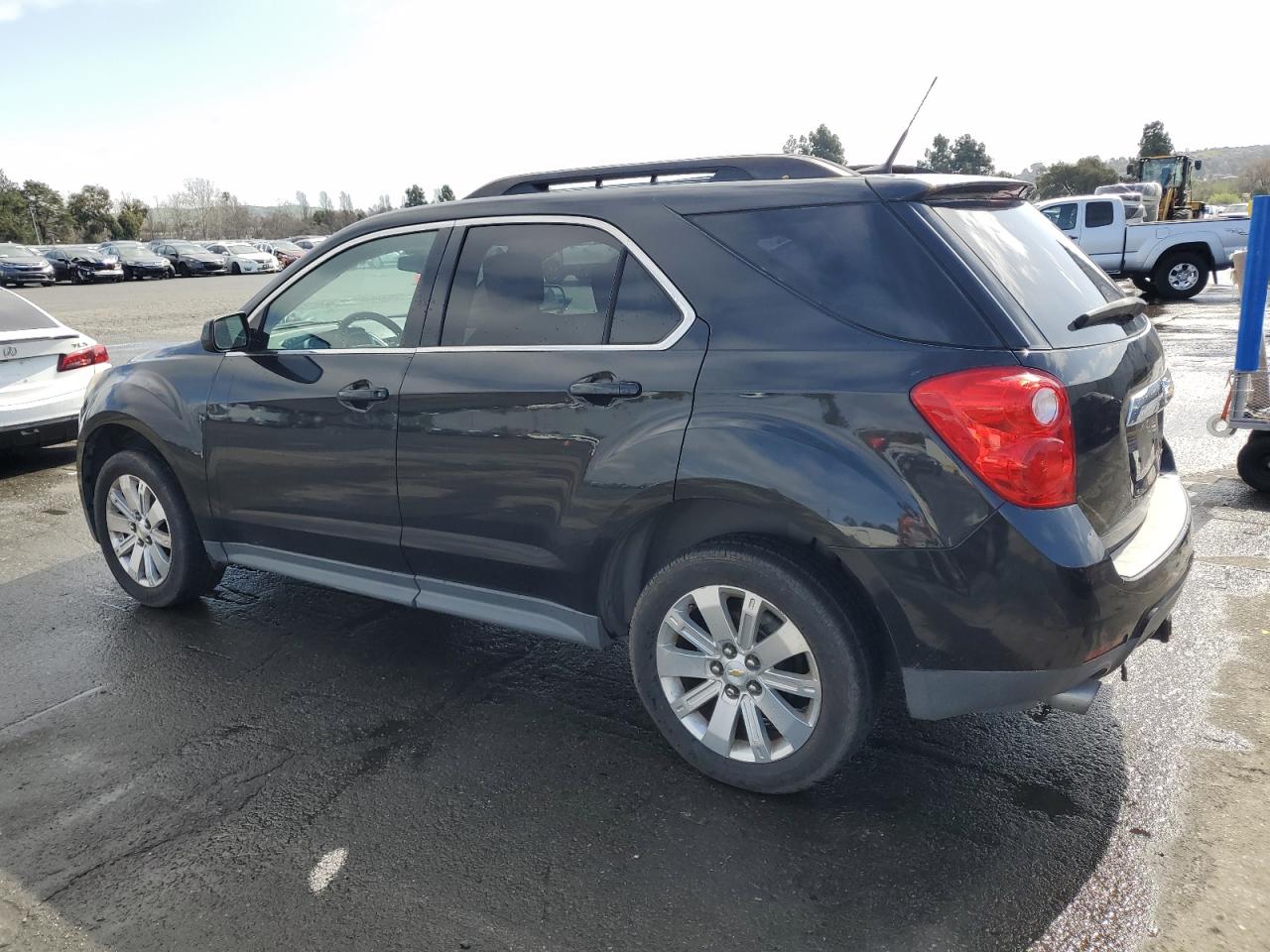 2010 Chevrolet Equinox - Image 2