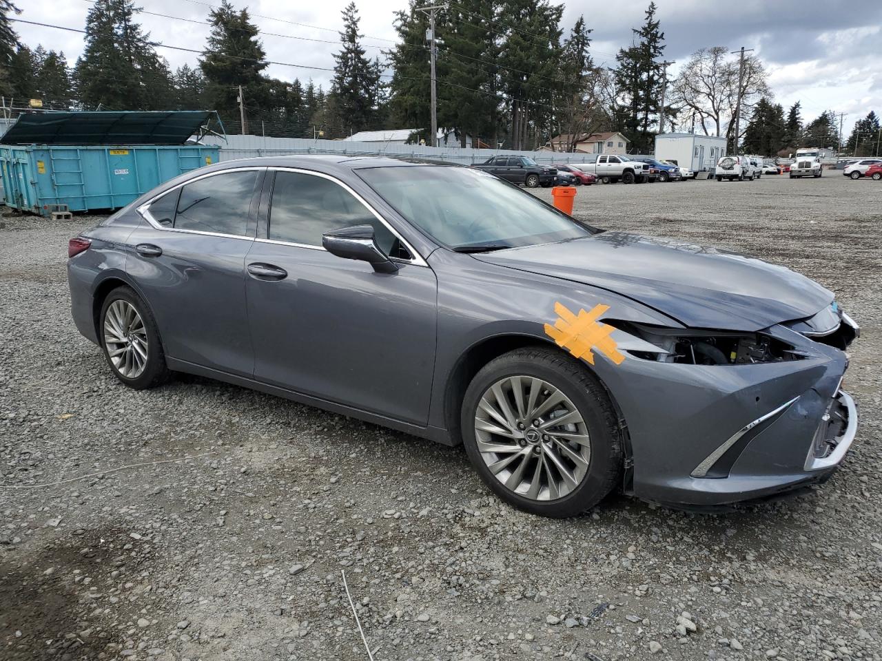 2019 Lexus ES - Image 4