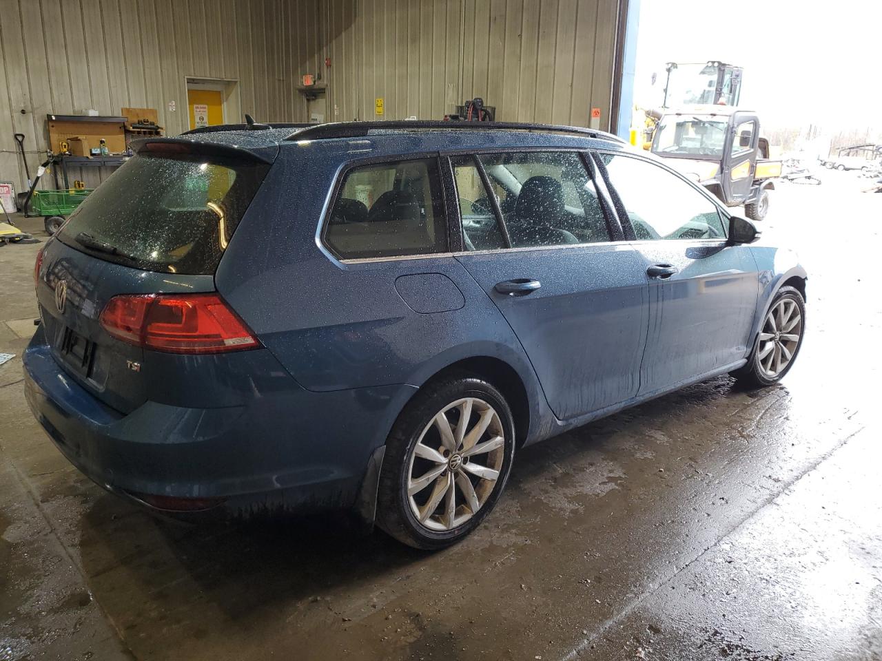 2017 Volkswagen Golf - Image 3