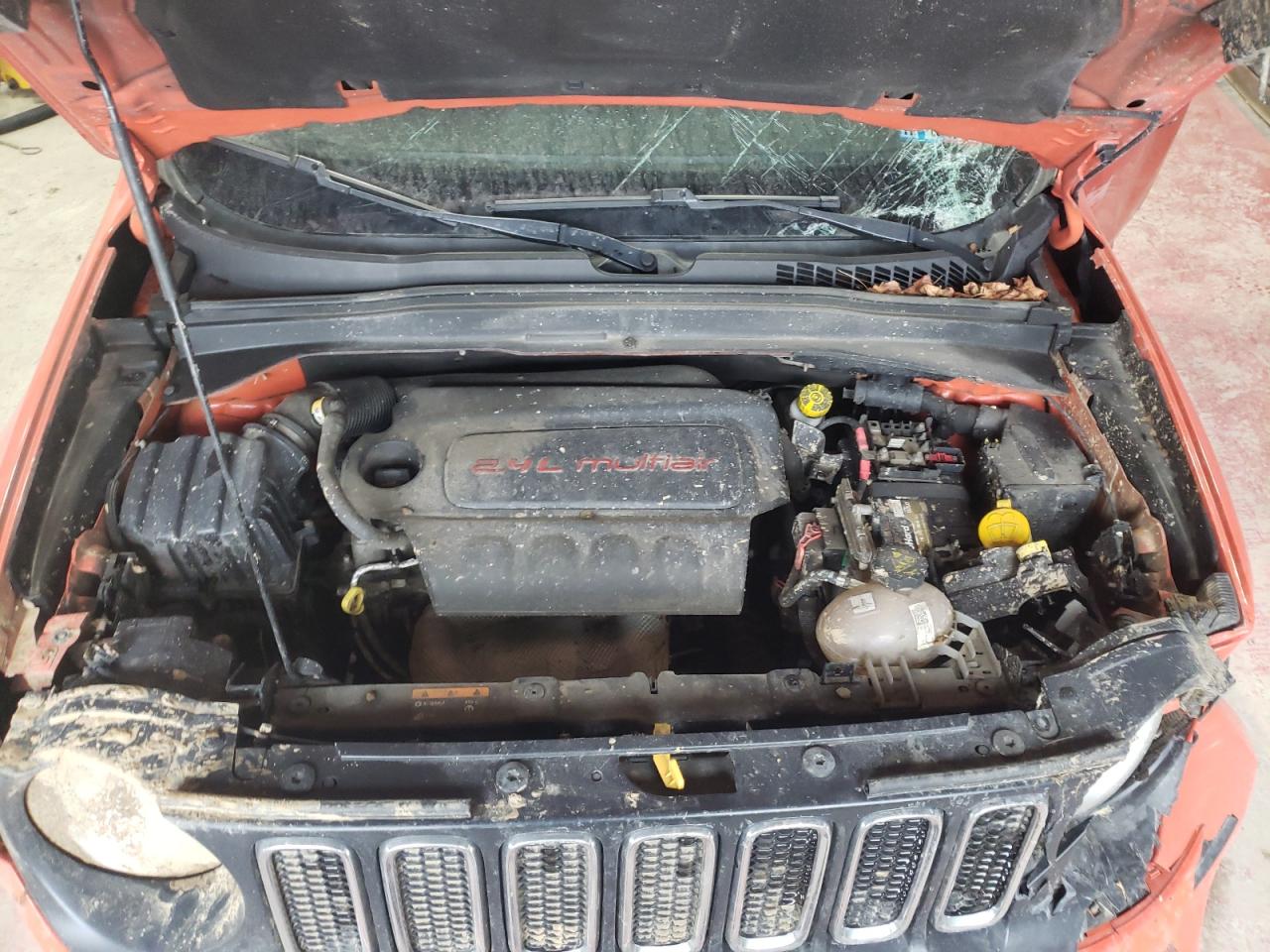 2015 Jeep Renegade - Image 12