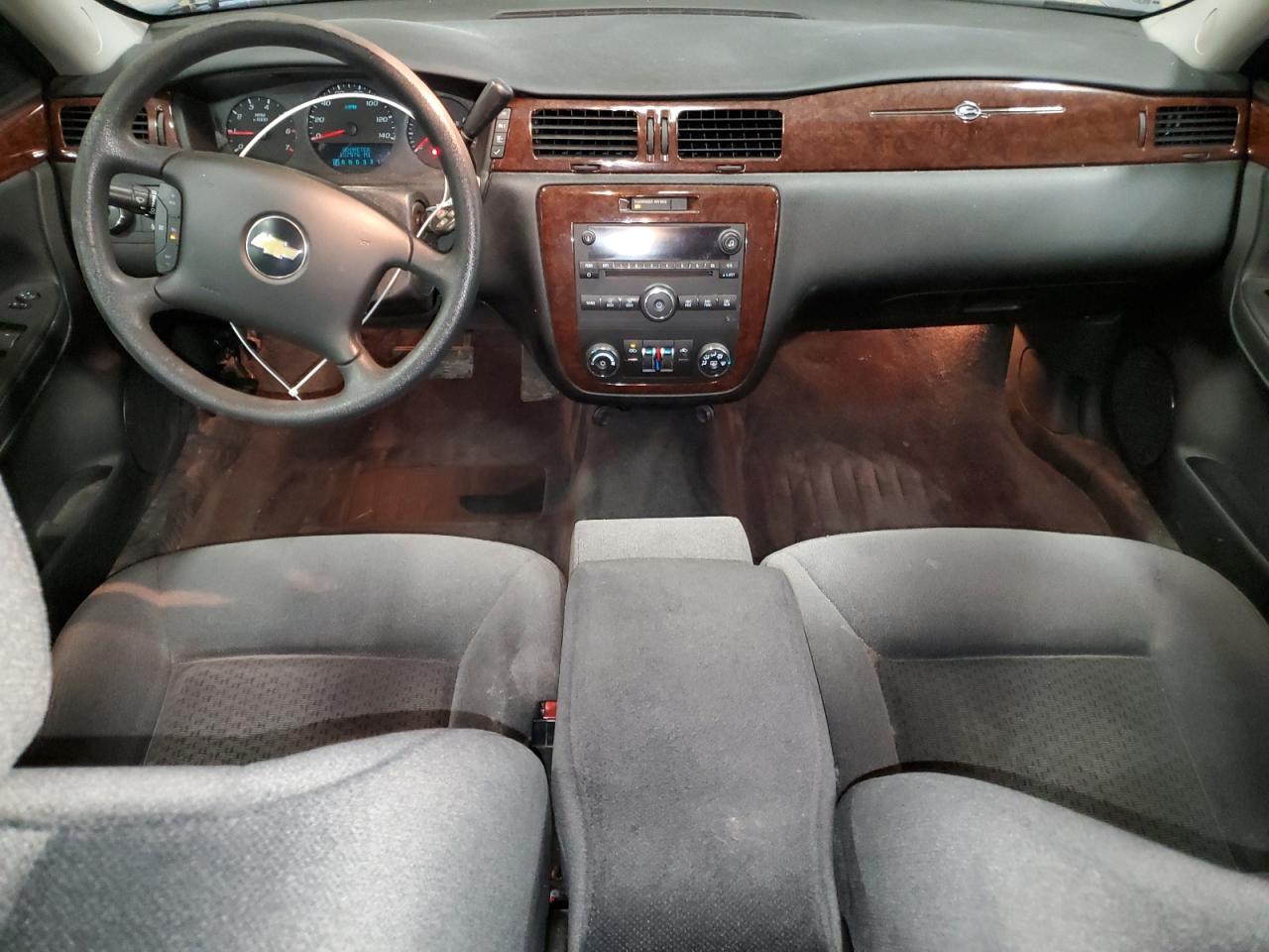 2010 Chevrolet Impala - Image 8
