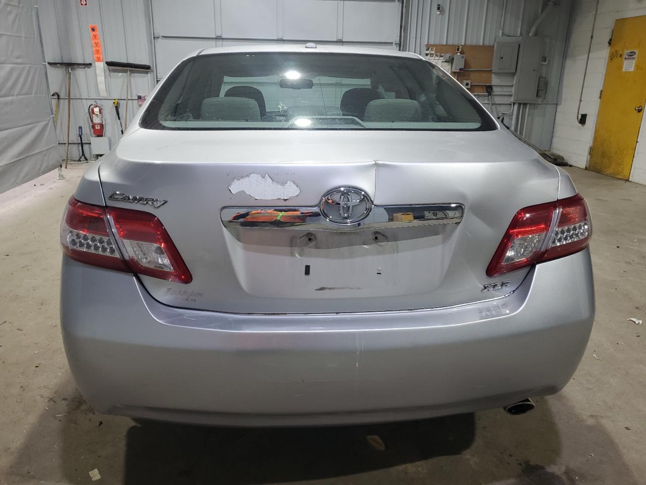 2010 Toyota Camry - Image 6