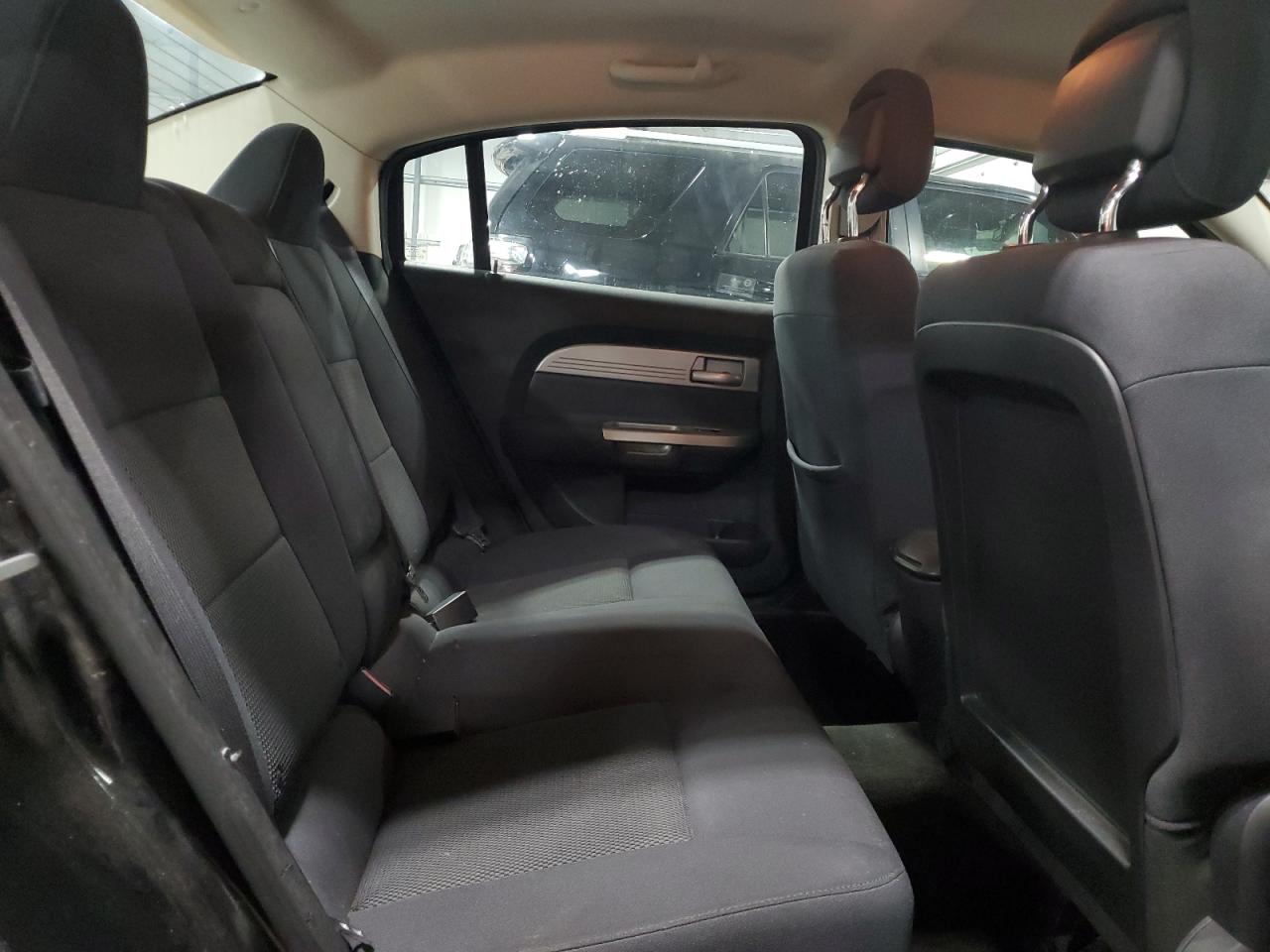 2010 Chrysler Sebring - Image 10