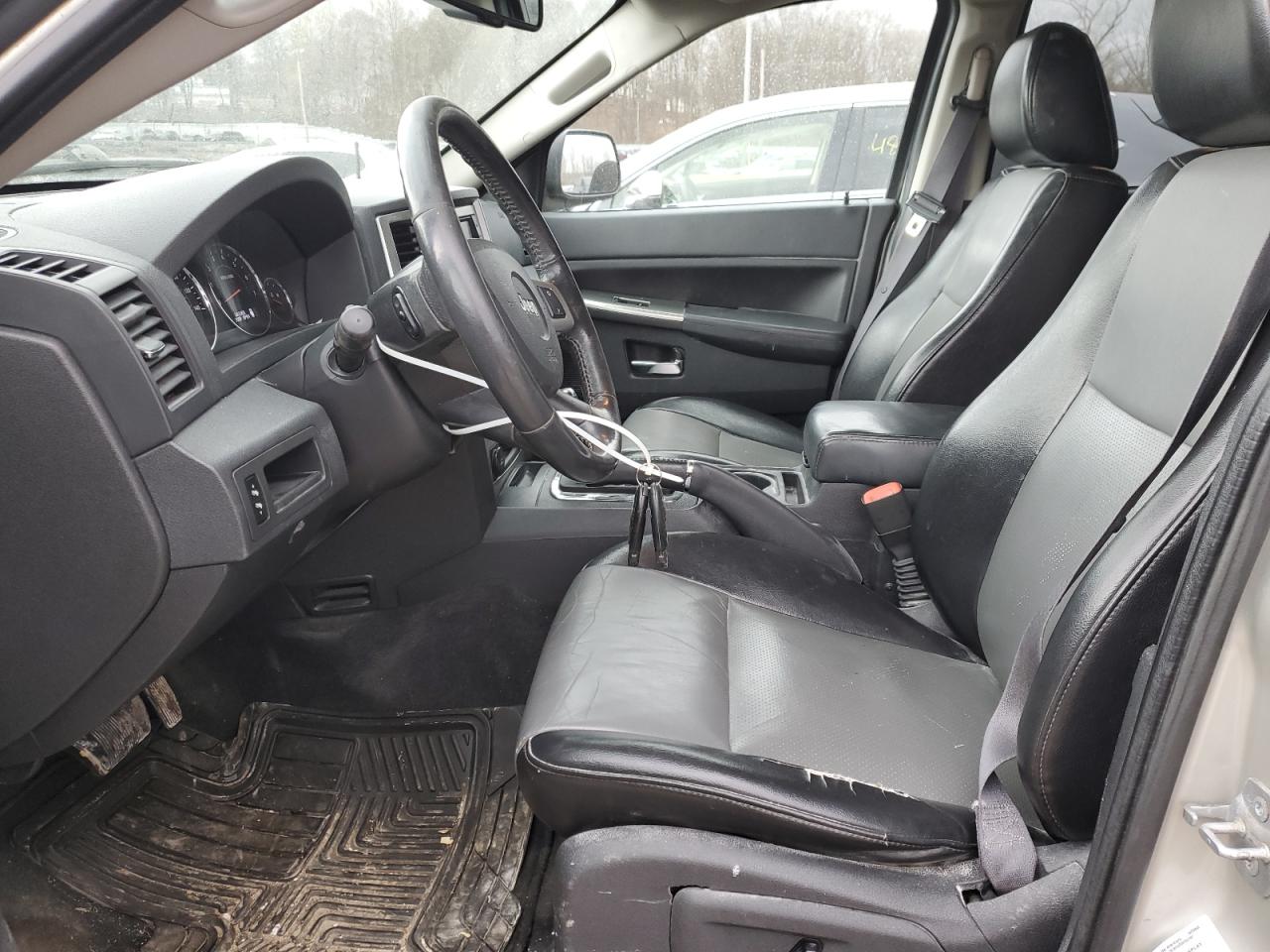 2010 Jeep Grand Cherokee - Image 7
