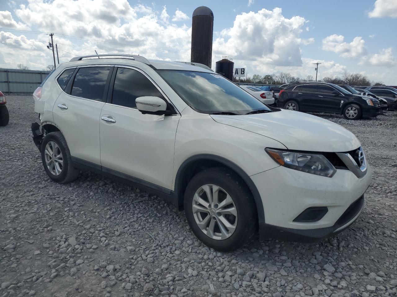 2015 Nissan Rogue - Image 4