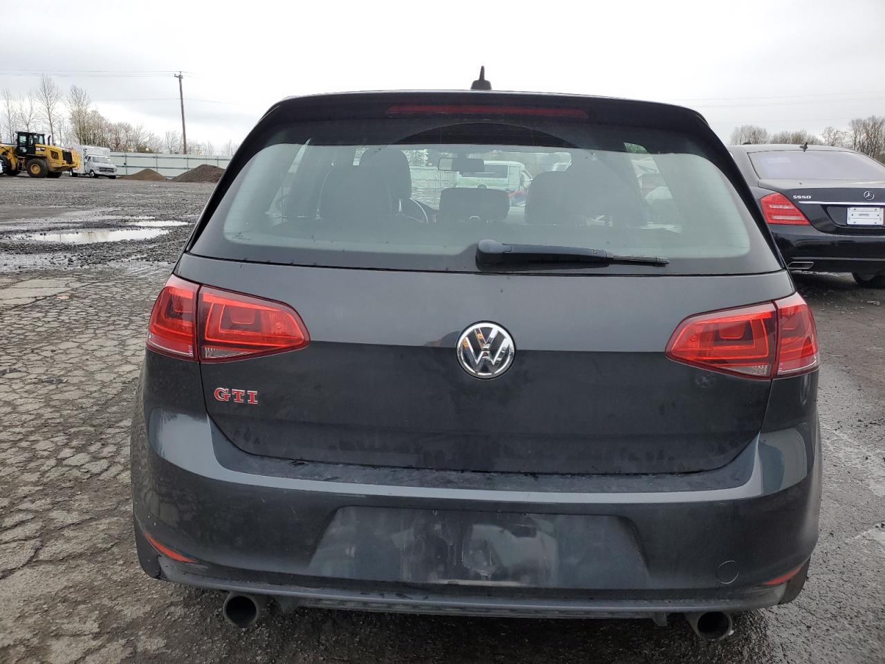 2017 Volkswagen GTI - Image 6