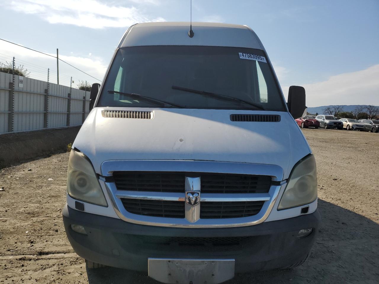 2008 Dodge Sprinter - Image 5
