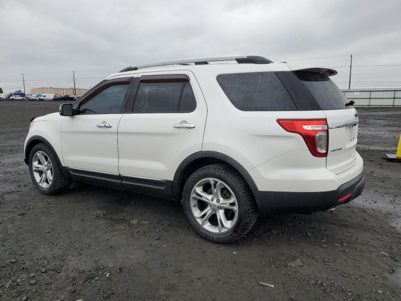 2013 Ford Explorer - Image 2