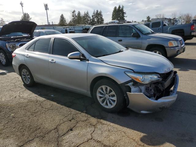  TOYOTA CAMRY 2015 Srebrny