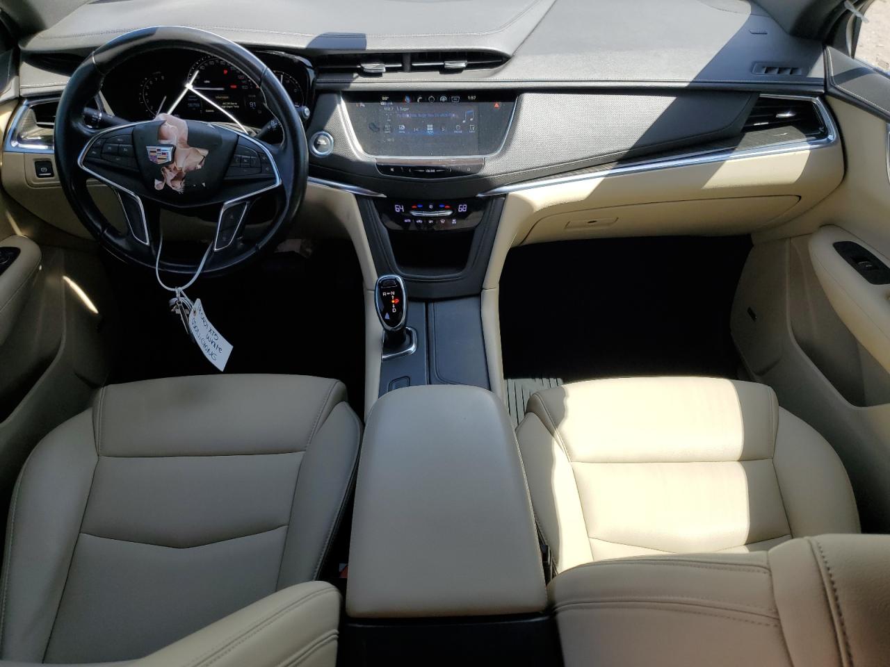 2019 Cadillac XT5 - Image 8