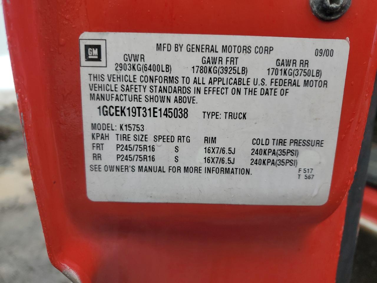 2001 Chevrolet Silverado - Image 12