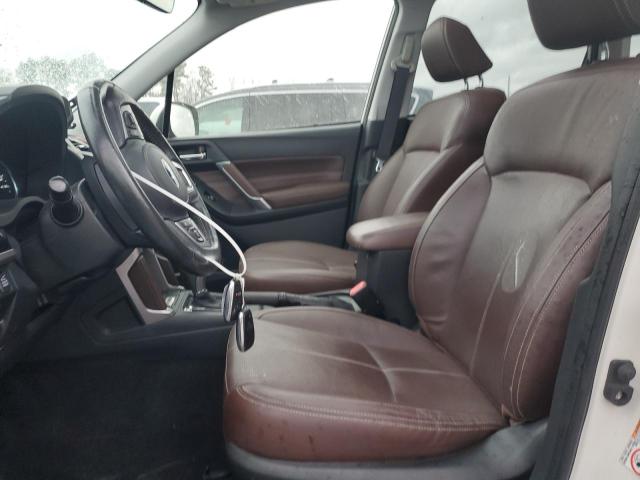  SUBARU FORESTER 2018 Biały