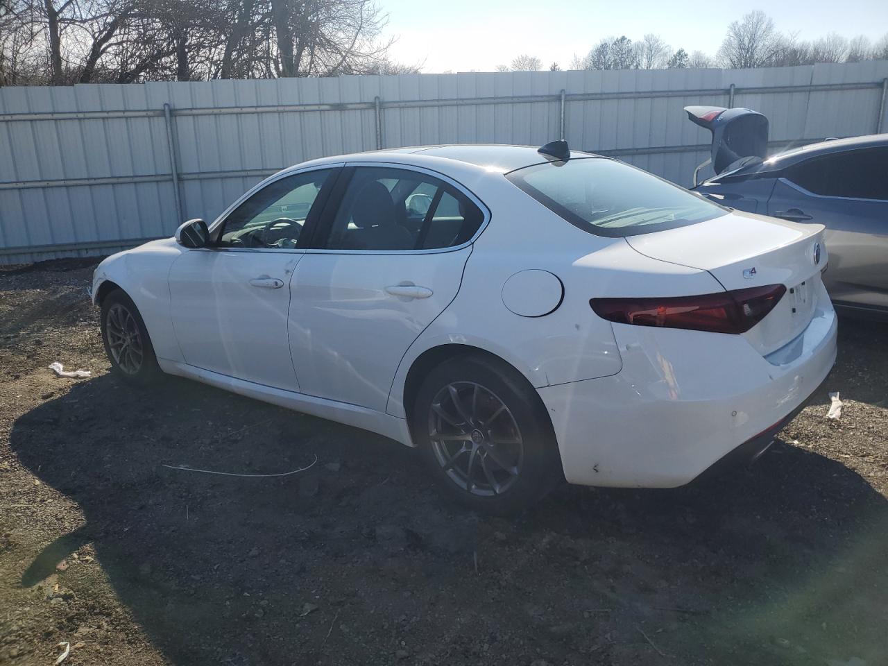 2019 Alfa Romeo Giulia - Image 2
