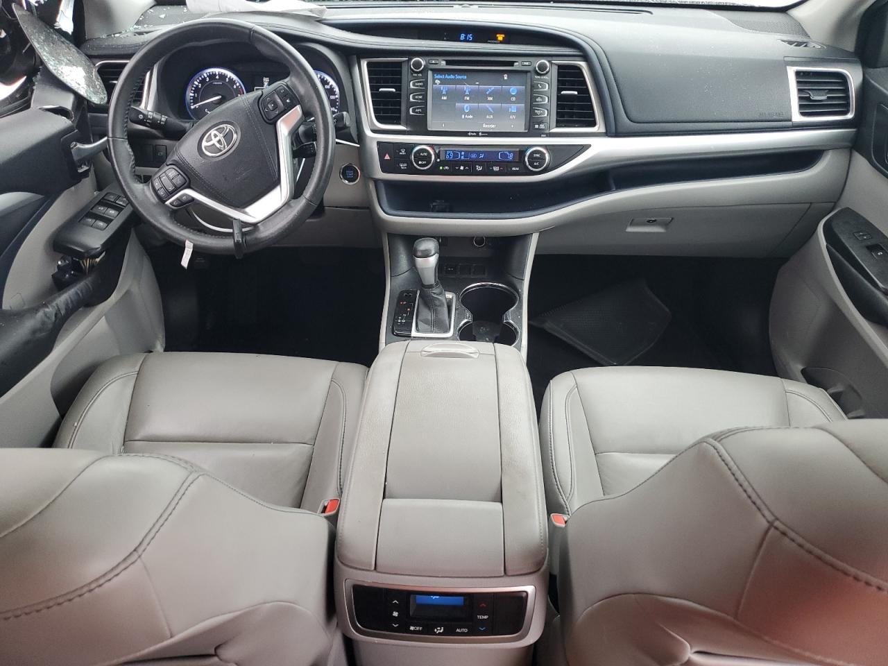 2015 Toyota Highlander - Image 8