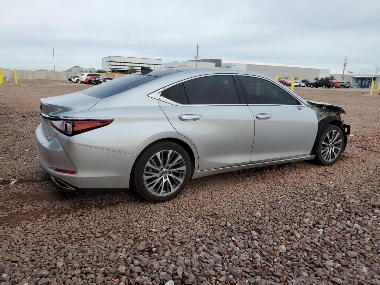 2019 Lexus ES - Image 3