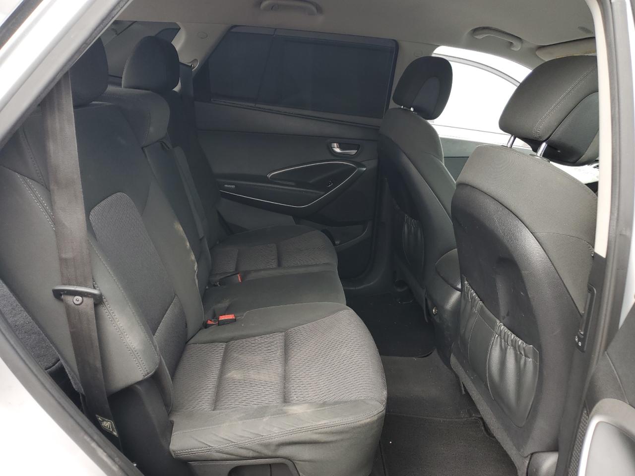 2013 Hyundai Santa Fe - Image 10