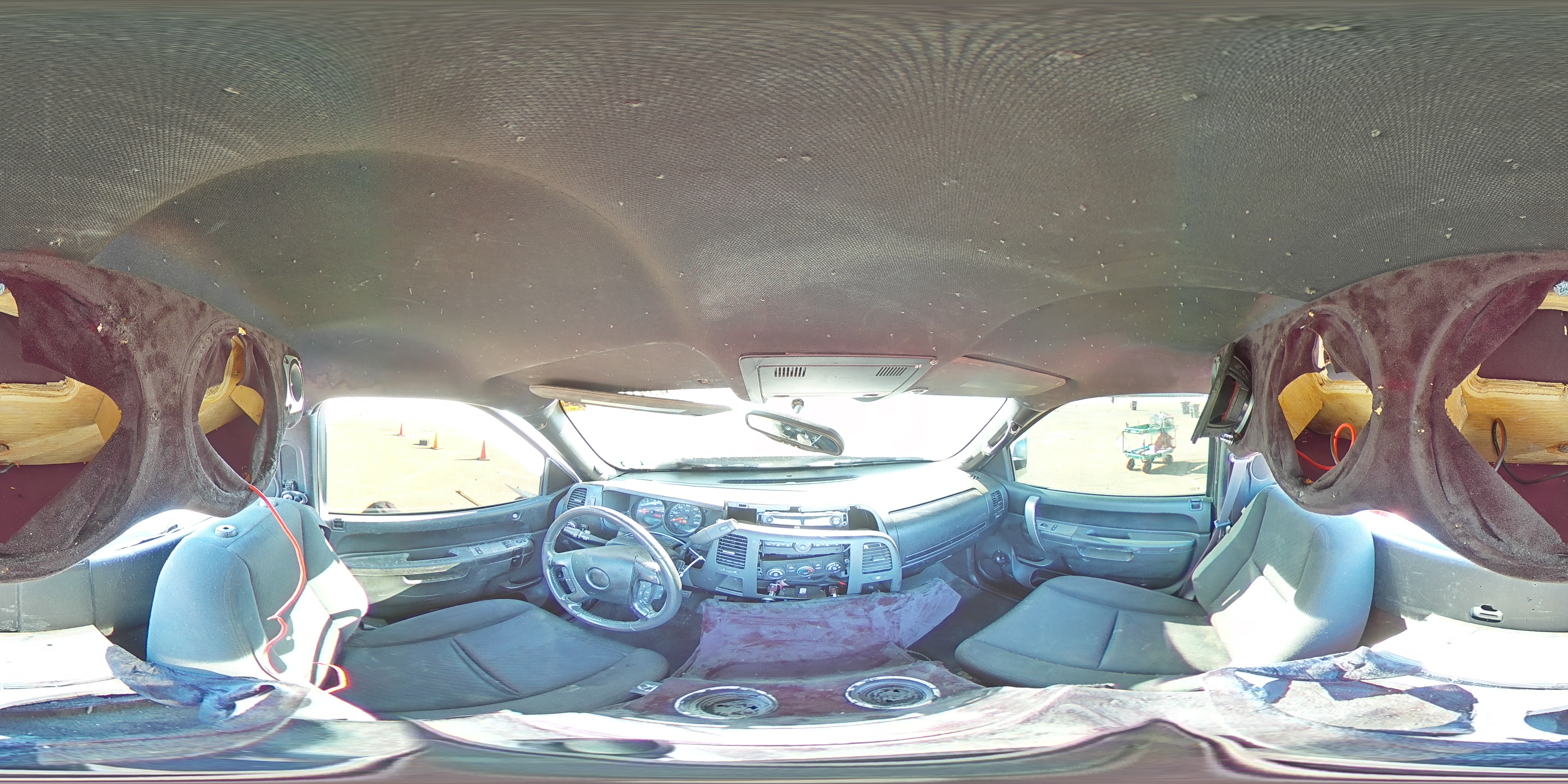 2011 Chevrolet Silverado - Image 13