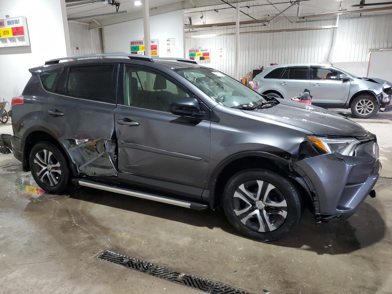 2017 Toyota RAV 4 - Image 4