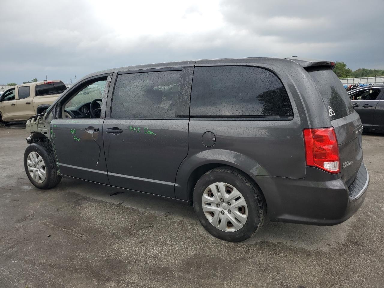 2019 Dodge Caravan - Image 2