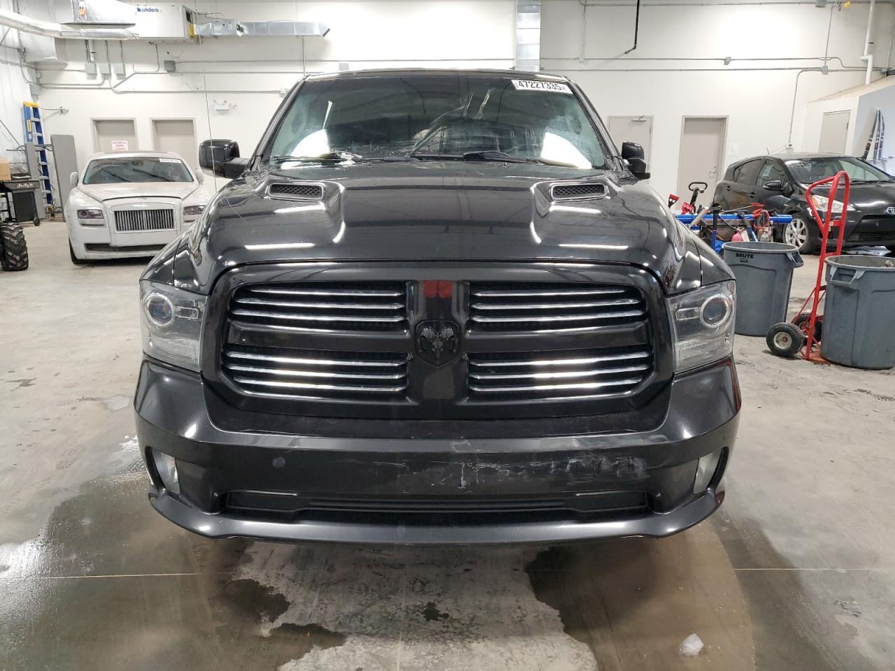 2016 RAM 1500 - Image 5