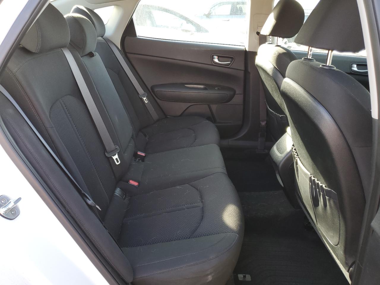 2016 Kia Optima - Image 10