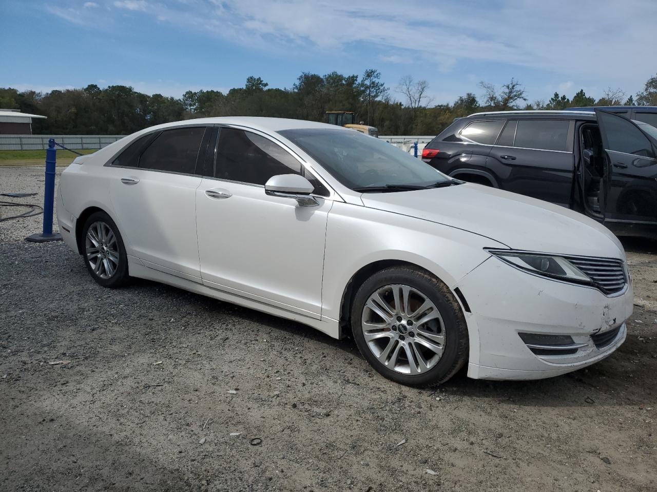 2014 Lincoln MKZ - Image 4