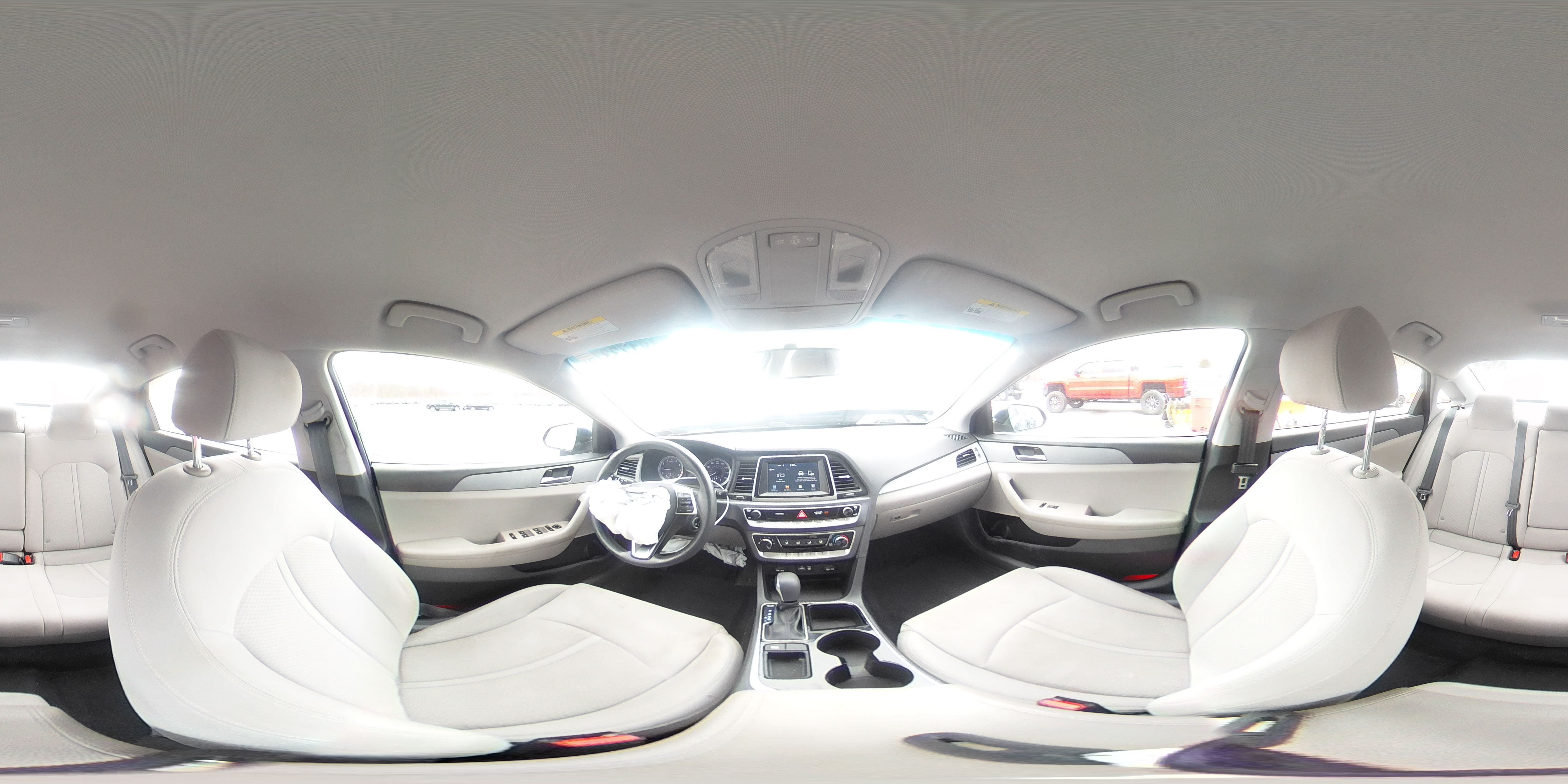 2018 Hyundai Sonata - Image 13