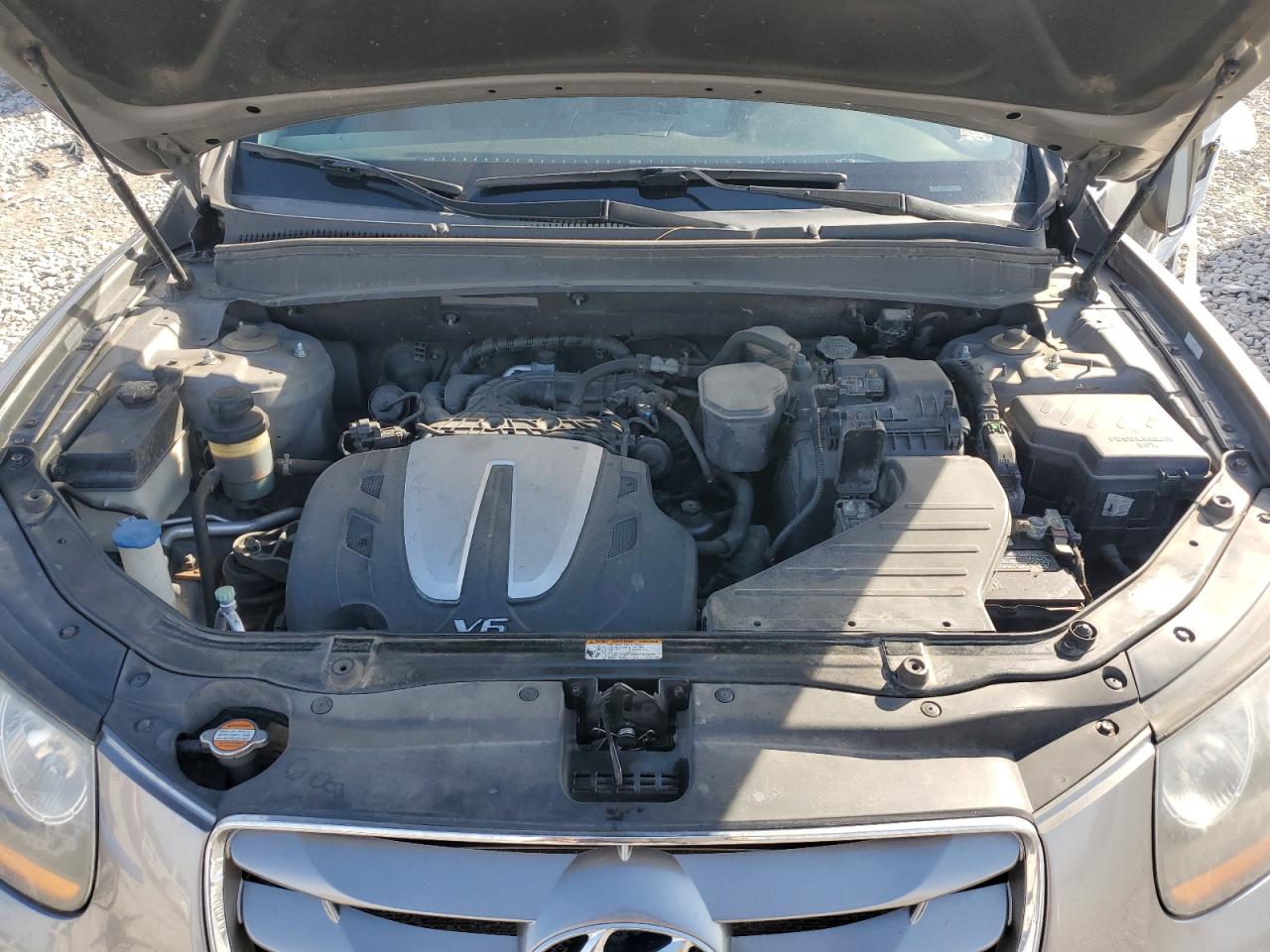 2011 Hyundai Santa Fe - Image 12