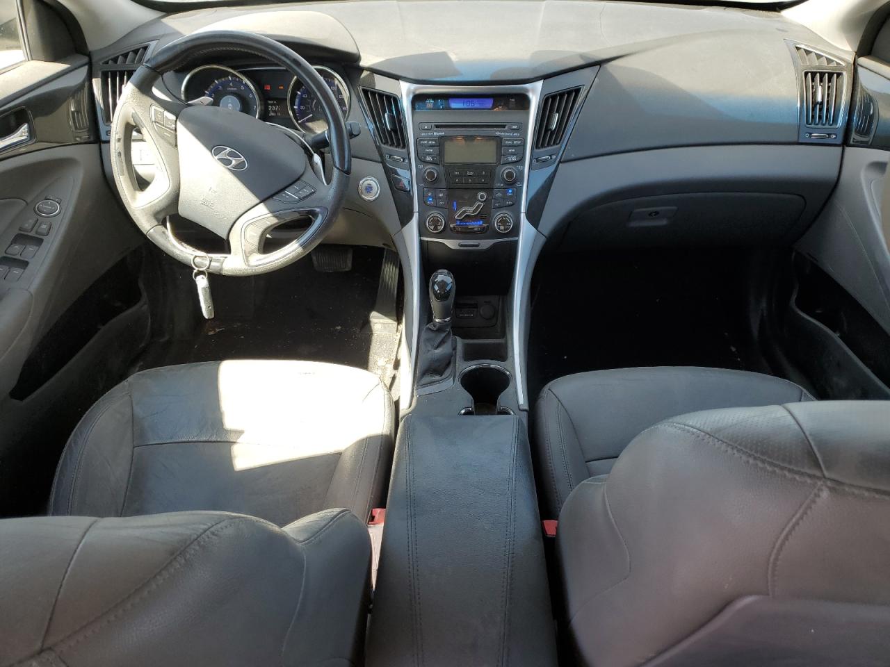 2012 Hyundai Sonata - Image 8