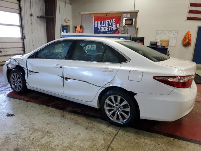  TOYOTA CAMRY 2017 Белый